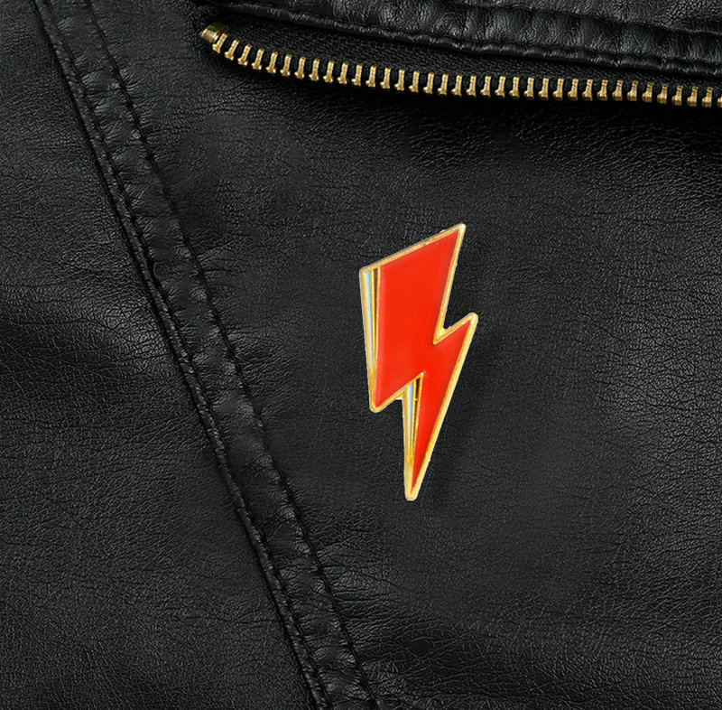 Aladdin Lightning Enamel Pin B - огляд і ціна Women Fashion Icon