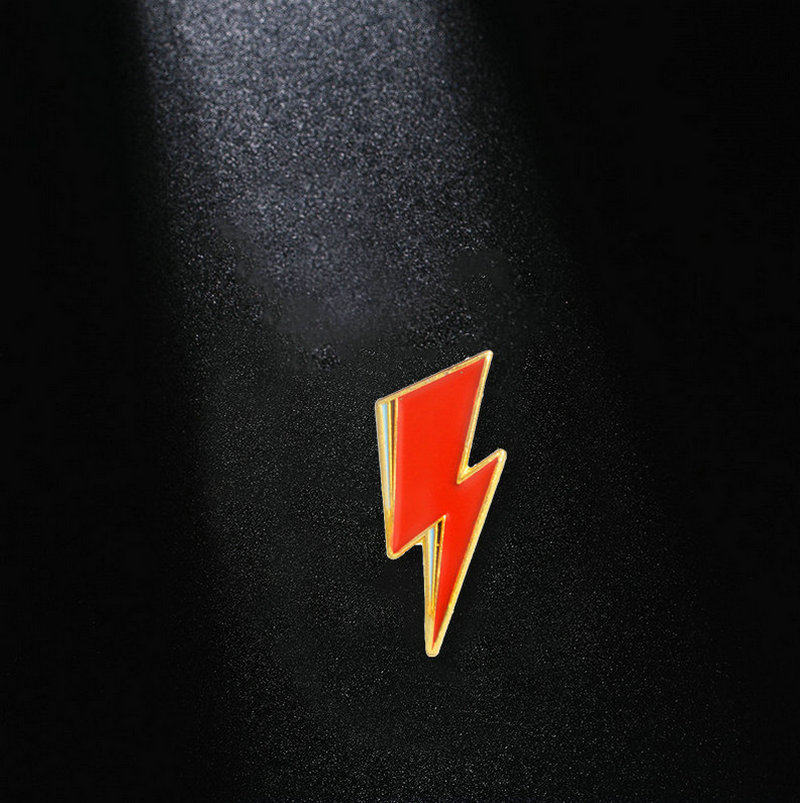 Aladdin Lightning Enamel Pin B - огляд і ціна Women Fashion Icon