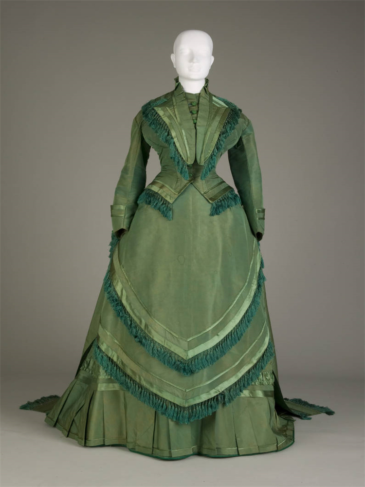 1870s Victorian Fashion Green  - огляд і ціна Women'S Fashion Victorian